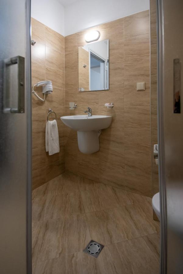Ariana Hotel คีตาน ภายนอก รูปภาพ